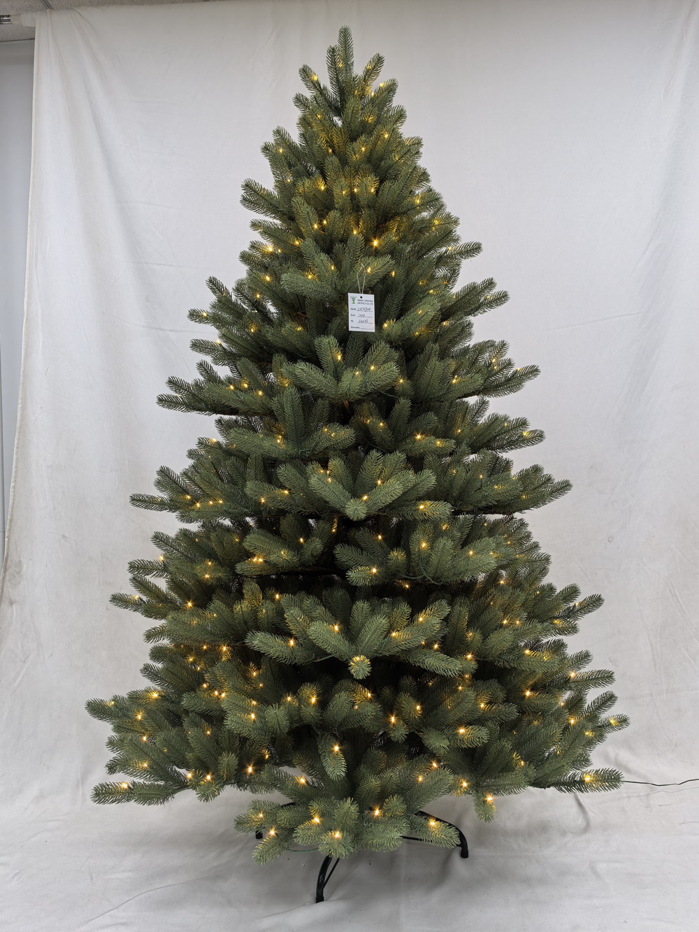 SYT70J008L 7ft PE LED lights tree
