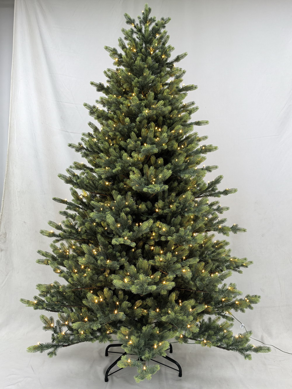SYT70N023L 7ft PE LED Lights tree