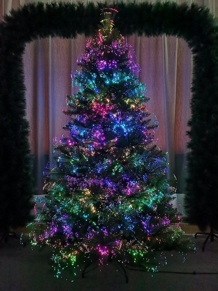 SYT76L001 7.5’ PVC fiber optic Dancing Xmas tree